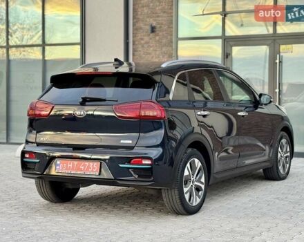 Синий Киа Niro, объемом двигателя 0 л и пробегом 90 тыс. км за 19999 $, фото 19 на Automoto.ua