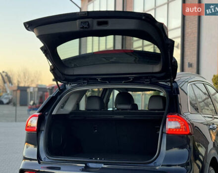 Синий Киа Niro, объемом двигателя 0 л и пробегом 142 тыс. км за 17500 $, фото 38 на Automoto.ua