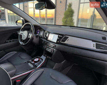 Синий Киа Niro, объемом двигателя 0 л и пробегом 142 тыс. км за 17500 $, фото 54 на Automoto.ua