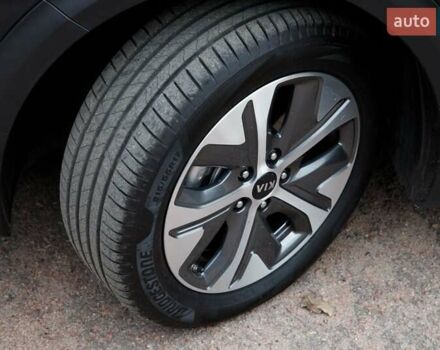 Синий Киа Niro, объемом двигателя 0 л и пробегом 99 тыс. км за 17950 $, фото 31 на Automoto.ua