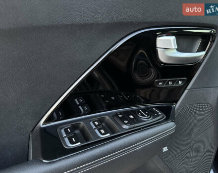 Синий Киа Niro, объемом двигателя 0 л и пробегом 130 тыс. км за 18900 $, фото 76 на Automoto.ua
