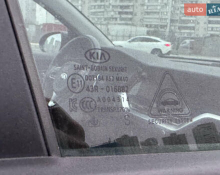 Синій Кіа Niro, об'ємом двигуна 0 л та пробігом 133 тис. км за 18900 $, фото 62 на Automoto.ua
