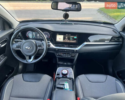 Синій Кіа Niro, об'ємом двигуна 0 л та пробігом 112 тис. км за 19500 $, фото 37 на Automoto.ua