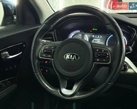 Синій Кіа Niro, об'ємом двигуна 0 л та пробігом 130 тис. км за 19071 $, фото 16 на Automoto.ua