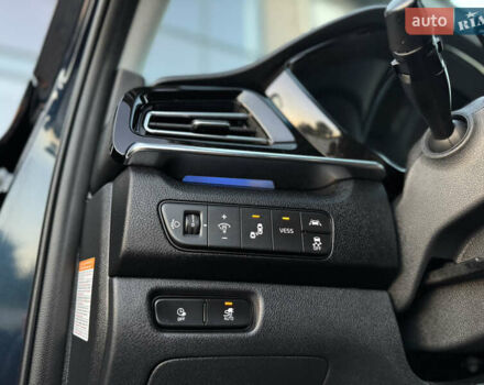 Синий Киа Niro, объемом двигателя 0 л и пробегом 130 тыс. км за 18900 $, фото 77 на Automoto.ua