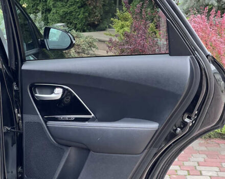 Синій Кіа Niro, об'ємом двигуна 0 л та пробігом 107 тис. км за 19200 $, фото 37 на Automoto.ua
