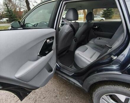 Синій Кіа Niro, об'ємом двигуна 0 л та пробігом 150 тис. км за 18000 $, фото 34 на Automoto.ua