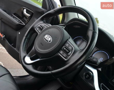 Киа Niro 2020 в Дрогобыче на Automoto.ua Синий Киа Niro, объемом двигателя 0 л и пробегом 81 тыс. км за 19550 $, фото 63 на Automoto.ua