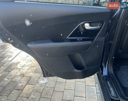 Синій Кіа Niro, об'ємом двигуна 0 л та пробігом 84 тис. км за 18500 $, фото 31 на Automoto.ua