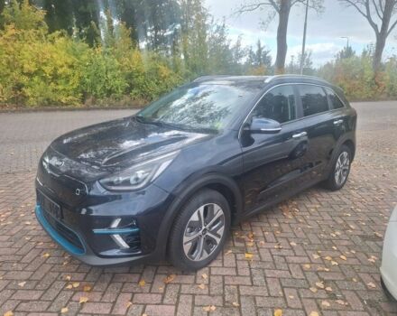 Синий Киа Niro, объемом двигателя 0 л и пробегом 105 тыс. км за 18999 $, фото 2 на Automoto.ua