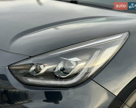 Синій Кіа Niro, об'ємом двигуна 0 л та пробігом 130 тис. км за 18990 $, фото 20 на Automoto.ua