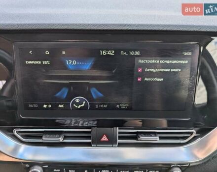 Киа Niro 2020 в Луцке на Automoto.ua Синий Киа Niro, объемом двигателя 0 л и пробегом 157 тыс. км за 19700 $, фото 32 на Automoto.ua