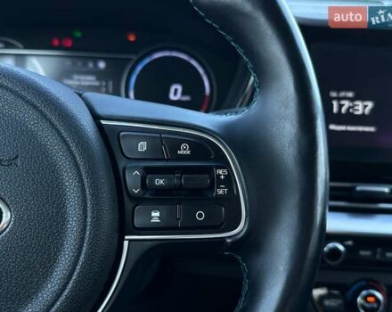 Синий Киа Niro, объемом двигателя 0 л и пробегом 58 тыс. км за 22900 $, фото 44 на Automoto.ua