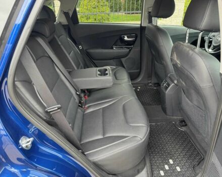 Синій Кіа Niro, об'ємом двигуна 0 л та пробігом 56 тис. км за 16000 $, фото 13 на Automoto.ua