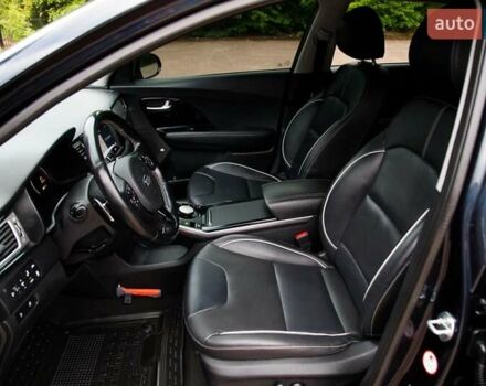Синий Киа Niro, объемом двигателя 0 л и пробегом 99 тыс. км за 17950 $, фото 57 на Automoto.ua