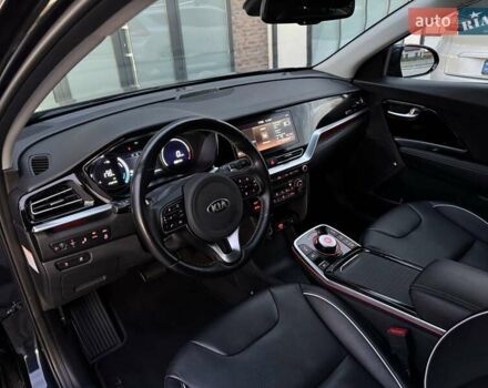 Синий Киа Niro, объемом двигателя 0 л и пробегом 90 тыс. км за 19999 $, фото 36 на Automoto.ua