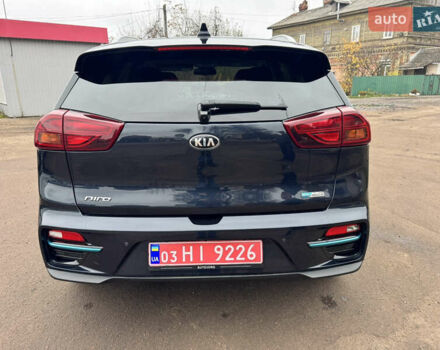 Синий Киа Niro, объемом двигателя 0 л и пробегом 125 тыс. км за 18500 $, фото 5 на Automoto.ua
