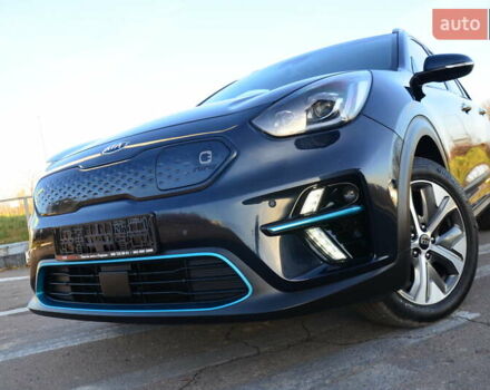 Синий Киа Niro, объемом двигателя 0 л и пробегом 79 тыс. км за 19333 $, фото 3 на Automoto.ua