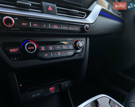 Синій Кіа Niro, об'ємом двигуна 0 л та пробігом 105 тис. км за 20300 $, фото 16 на Automoto.ua