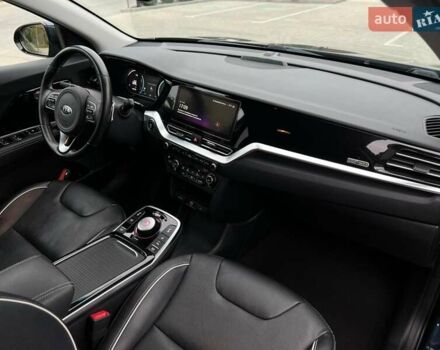 Синій Кіа Niro, об'ємом двигуна 0 л та пробігом 156 тис. км за 19300 $, фото 21 на Automoto.ua