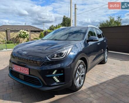 Киа Niro 2020 в Луцке на Automoto.ua Синий Киа Niro, объемом двигателя 0 л и пробегом 157 тыс. км за 19700 $, фото 2 на Automoto.ua