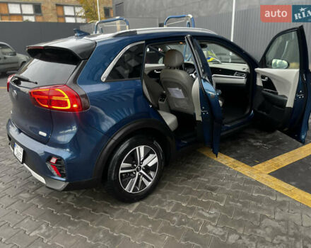 Синий Киа Niro, объемом двигателя 1.58 л и пробегом 58 тыс. км за 24500 $, фото 15 на Automoto.ua