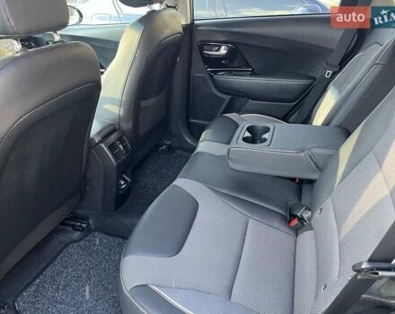 Синій Кіа Niro, об'ємом двигуна 0 л та пробігом 84 тис. км за 18500 $, фото 37 на Automoto.ua
