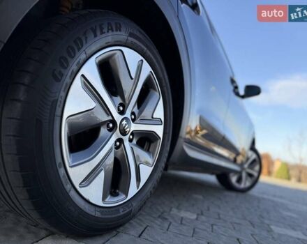 Синий Киа Niro, объемом двигателя 0 л и пробегом 78 тыс. км за 20950 $, фото 45 на Automoto.ua