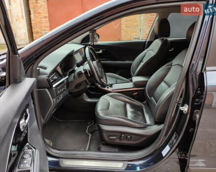 Синий Киа Niro, объемом двигателя 0 л и пробегом 131 тыс. км за 19500 $, фото 19 на Automoto.ua