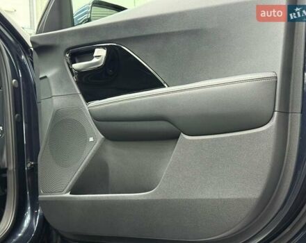Синій Кіа Niro, об'ємом двигуна 0 л та пробігом 90 тис. км за 19989 $, фото 26 на Automoto.ua