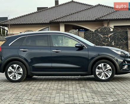 Синій Кіа Niro, об'ємом двигуна 0 л та пробігом 130 тис. км за 18990 $, фото 6 на Automoto.ua