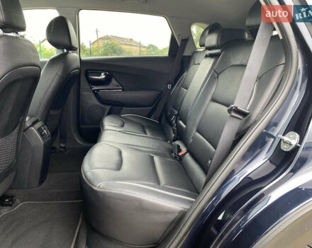 Синий Киа Niro, объемом двигателя 0 л и пробегом 119 тыс. км за 20800 $, фото 78 на Automoto.ua