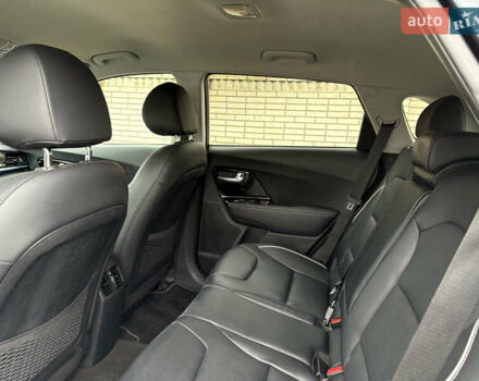 Синий Киа Niro, объемом двигателя 0 л и пробегом 115 тыс. км за 19900 $, фото 37 на Automoto.ua