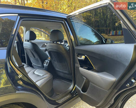 Синій Кіа Niro, об'ємом двигуна 0 л та пробігом 109 тис. км за 20578 $, фото 8 на Automoto.ua
