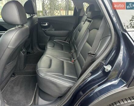 Синій Кіа Niro, об'ємом двигуна 0 л та пробігом 170 тис. км за 18300 $, фото 16 на Automoto.ua