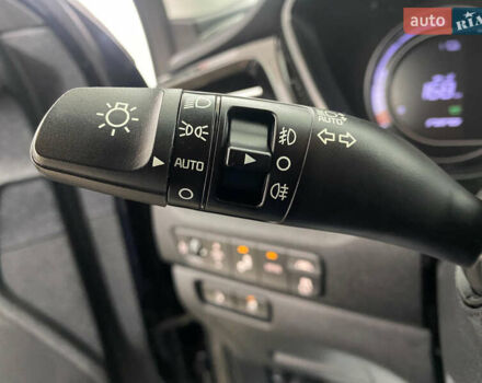 Синій Кіа Niro, об'ємом двигуна 0 л та пробігом 101 тис. км за 20950 $, фото 15 на Automoto.ua