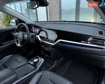 Синий Киа Niro, объемом двигателя 0 л и пробегом 95 тыс. км за 20500 $, фото 57 на Automoto.ua