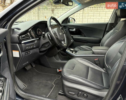 Синий Киа Niro, объемом двигателя 0 л и пробегом 115 тыс. км за 19900 $, фото 33 на Automoto.ua