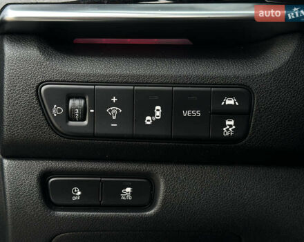 Синій Кіа Niro, об'ємом двигуна 0 л та пробігом 130 тис. км за 18990 $, фото 43 на Automoto.ua