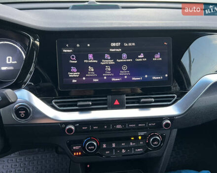 Синій Кіа Niro, об'ємом двигуна 0 л та пробігом 86 тис. км за 22200 $, фото 16 на Automoto.ua