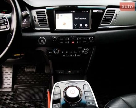 Синий Киа Niro, объемом двигателя 0 л и пробегом 99 тыс. км за 17950 $, фото 55 на Automoto.ua