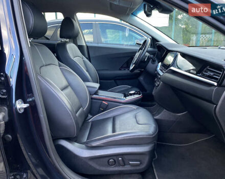 Синій Кіа Niro, об'ємом двигуна 0 л та пробігом 76 тис. км за 22900 $, фото 111 на Automoto.ua