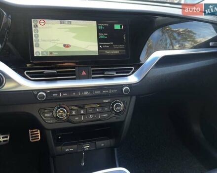 Синій Кіа Niro, об'ємом двигуна 0 л та пробігом 84 тис. км за 18500 $, фото 21 на Automoto.ua