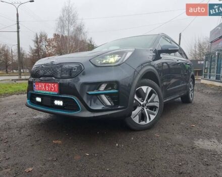 Синій Кіа Niro, об'ємом двигуна 0 л та пробігом 150 тис. км за 18000 $, фото 4 на Automoto.ua