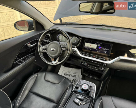 Синий Киа Niro, объемом двигателя 0 л и пробегом 156 тыс. км за 18900 $, фото 24 на Automoto.ua