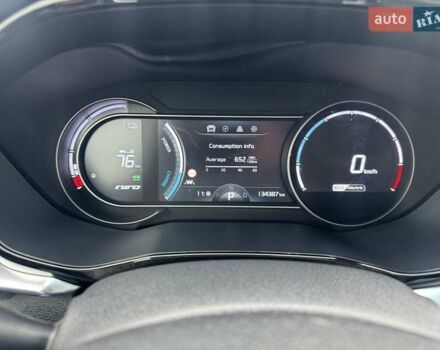 Синій Кіа Niro, об'ємом двигуна 0 л та пробігом 134 тис. км за 19300 $, фото 16 на Automoto.ua