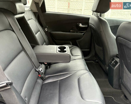 Синий Киа Niro, объемом двигателя 0 л и пробегом 115 тыс. км за 19900 $, фото 26 на Automoto.ua
