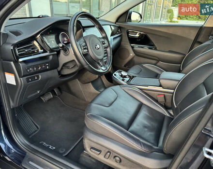 Синий Киа Niro, объемом двигателя 0 л и пробегом 130 тыс. км за 18900 $, фото 81 на Automoto.ua