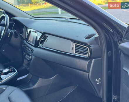Синий Киа Niro, объемом двигателя 0 л и пробегом 138 тыс. км за 17800 $, фото 30 на Automoto.ua