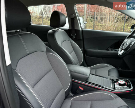 Синий Киа Niro, объемом двигателя 0 л и пробегом 125 тыс. км за 19600 $, фото 35 на Automoto.ua